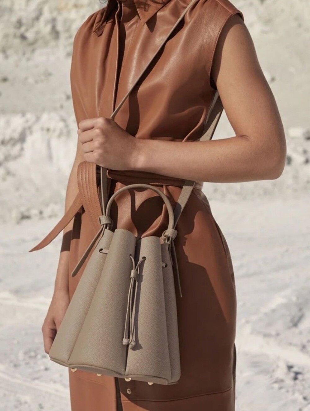 LIKE NEW POLENE NUMERO HUIT CLASSIC BUCKET BAG - EDITION TEXTURED TAUPE